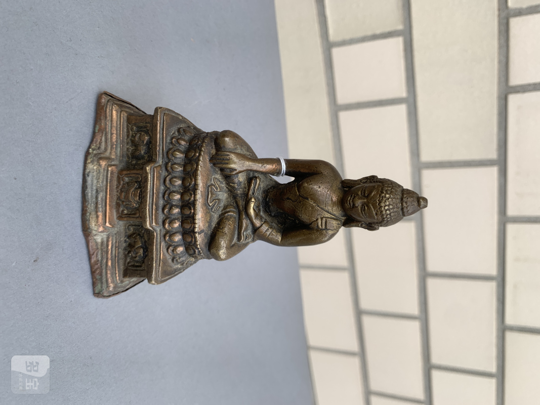 A BRONZE FIGURE OF AKSHOBHYA - 图6
